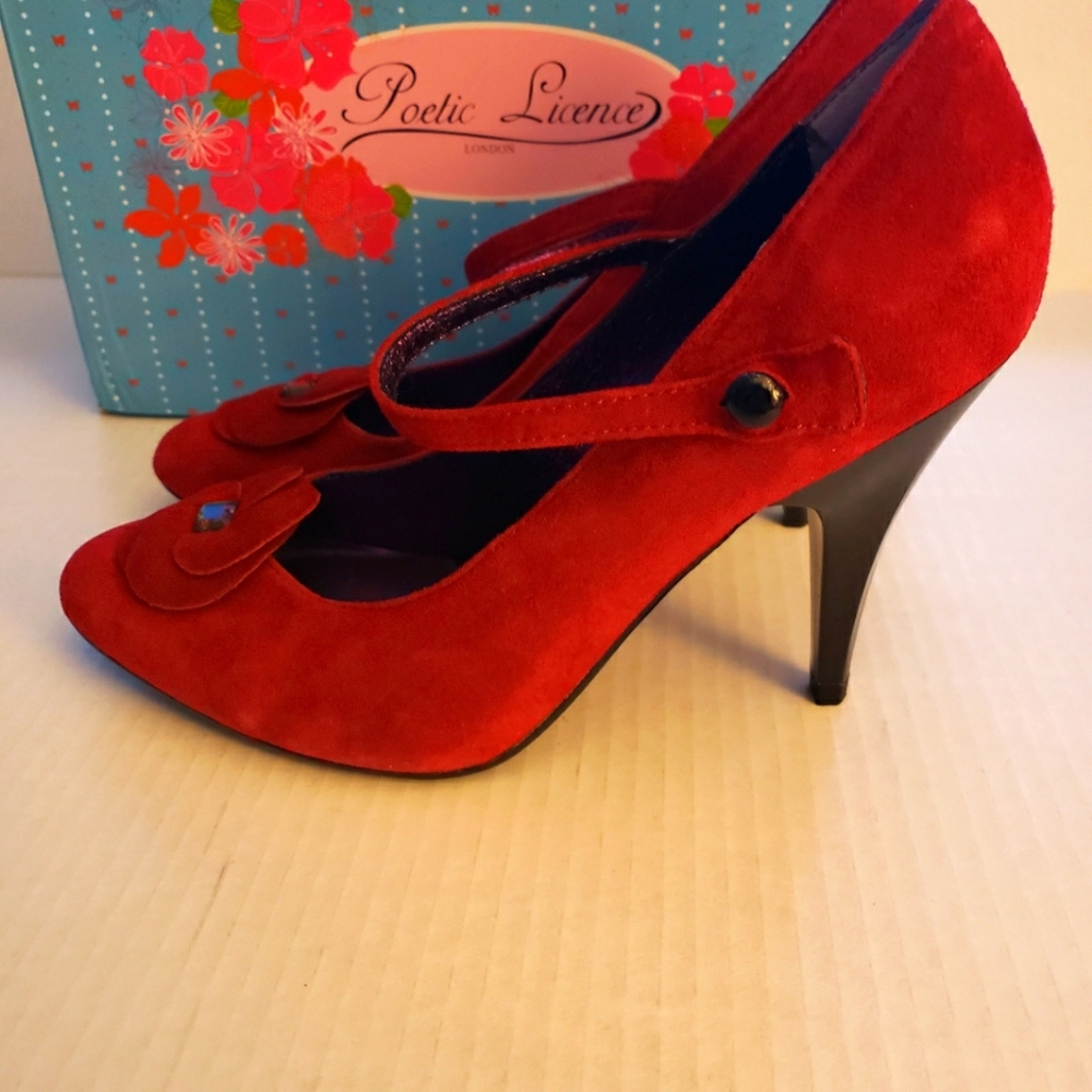 Women's shoes